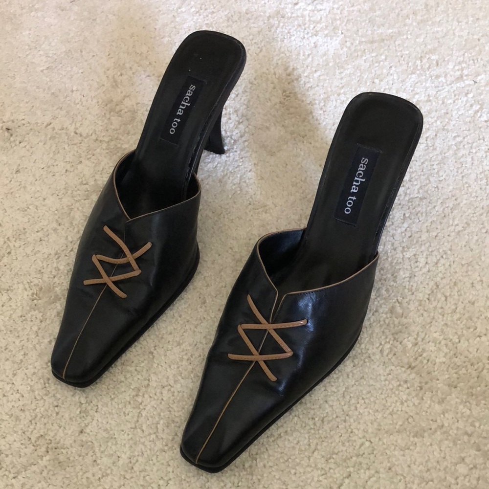 Sacha too slip on heel!